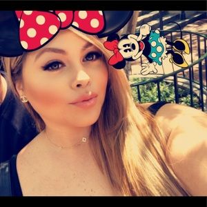 Meet your Posher, Andrea